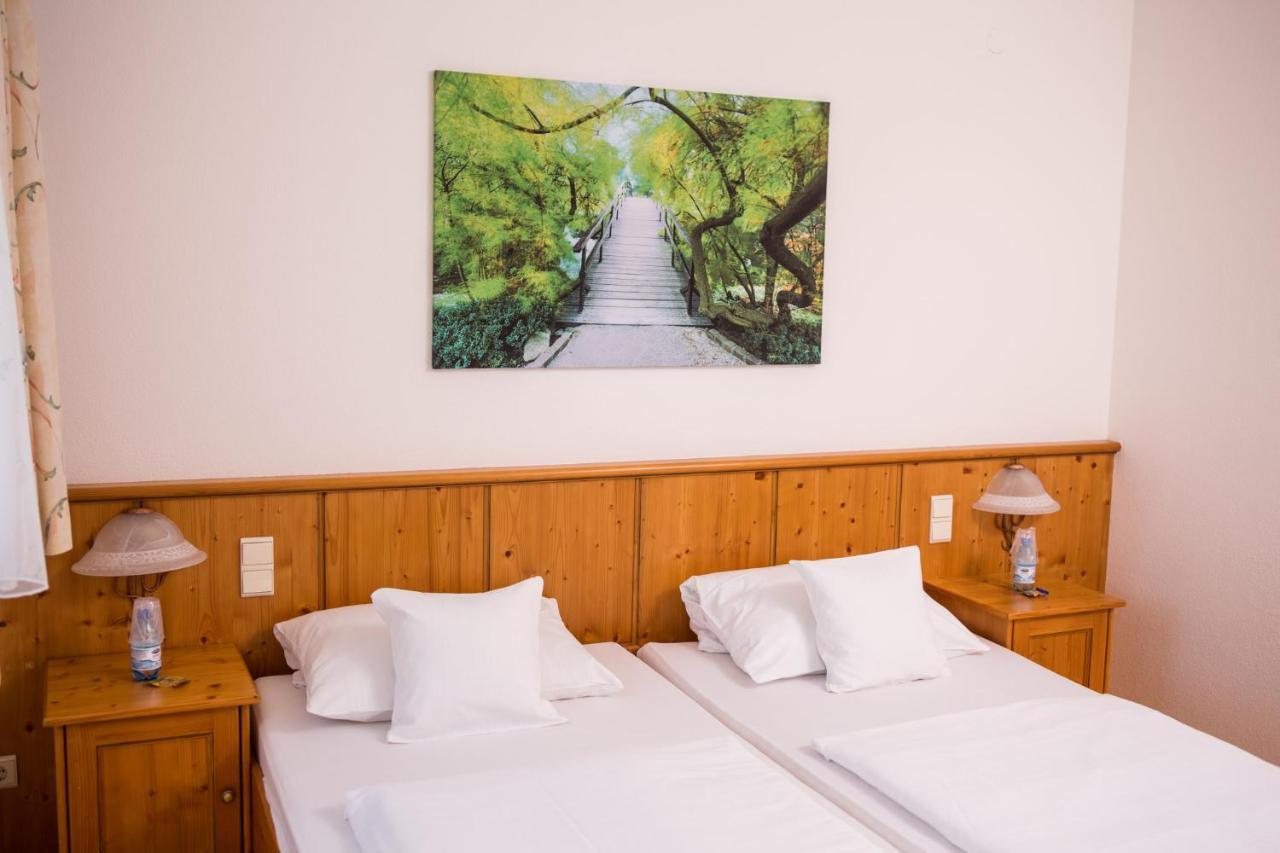 Alter Wirt Putzbrunn Hotel Bagian luar foto